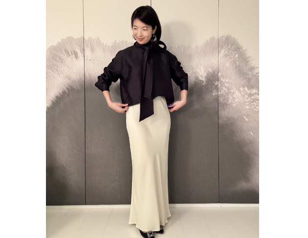 蠶絲羊毛黑色上衣