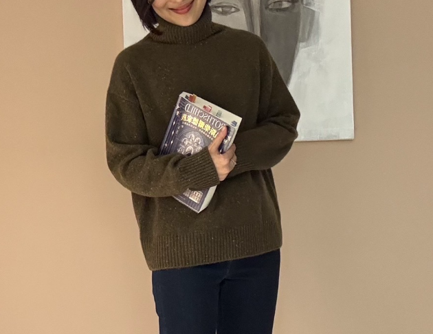 100% Cashmere 喀什米爾橄欖綠色毛衣 -